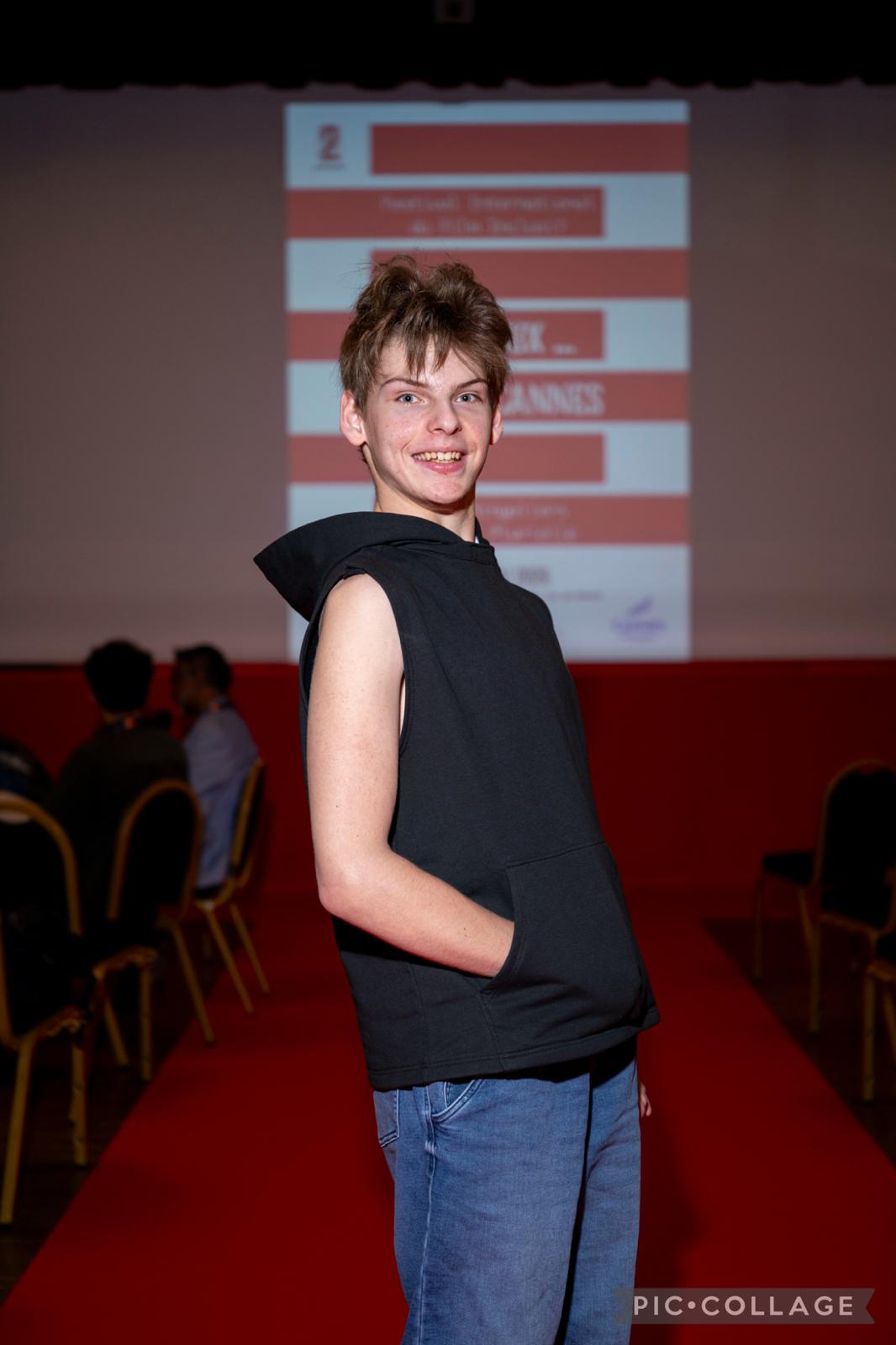 Portrait de Marc, 14 ans, survivant d'un accident cérébral.